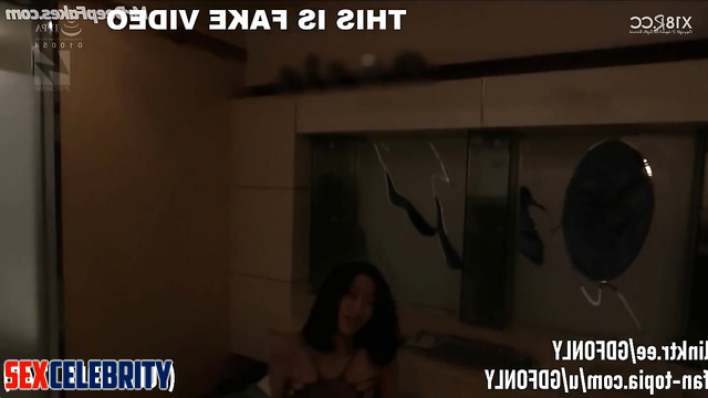 Kazuha (카즈하) LE SSERAFIM (르세라핌) kpop fucks in the bathroom 케이팝