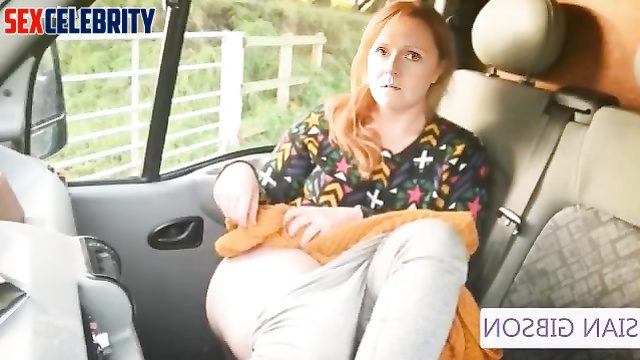 Sian Gibson masturbating in the car (before driver arrival)