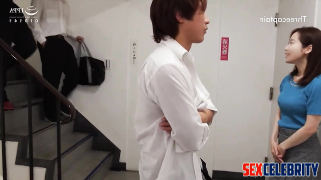 Song Ji-hyo making hot blowjob on the stairs / 송지효 딥 페이크 포르노 [PREMIUM]