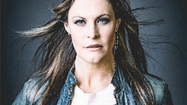 Floor Jansen grote tieten