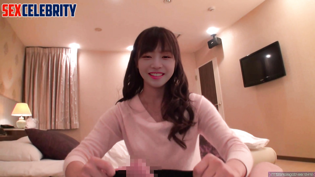Young beauty enjoys sex with her mature friend, Rei IVE (레이 가짜 포르노) ai [PREMIUM]