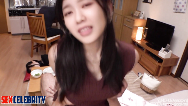 Little whore Jiho (지호) fucks her roomates BF / OH MY GIRL 오마이걸진짜 가짜 [PREMIUM]