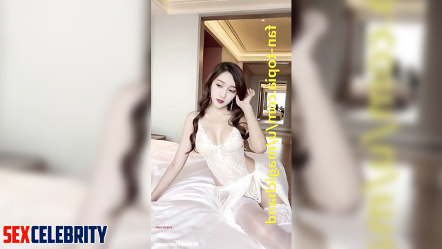 Babe in sexy lingerie posing for camera - Guan Xiaotong (关晓彤 换脸) ai