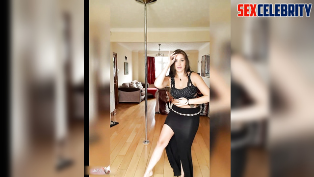 Face swap // Meghan Markle showing sexy body while dancing [PREMIUM]