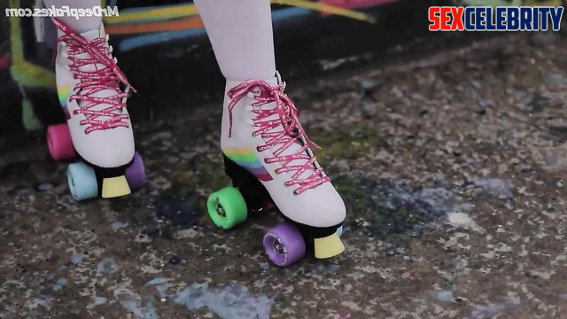 Juicy bitch on roller skates Alejandra Rubio - smart face change