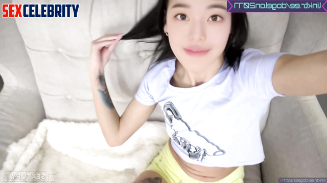 Horny teen Wonyoung (장원영) can't get enough anal fuck / IVE 아이브포르노