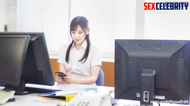 Seohyun (서현) - my boss using my tight asshole / SNSD 소녀시대 가짜 포르노