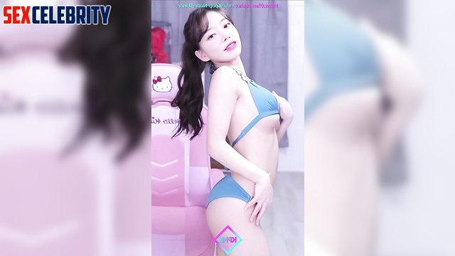 사쿠라 르세라핌 slut in bikini having fun with dance (Sakura face swap)