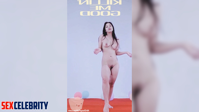 Juicy korean babe dancing naked on camera - Jihyo (박지효 트와이스)