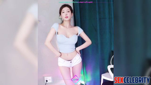 Busty slut dancing in short shirt (나연 트와이스) Nayeon solo fakeapp