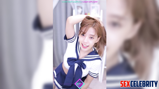 Dancing in schoolgirl costume [안유진 아이즈원] Yujin solo adult video