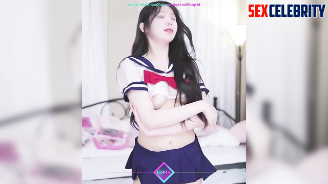 Sexy korean schoolgirl Winter Aespa dancing for money (윈터 인터넷 연예인)