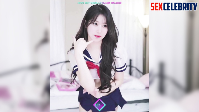 Sexy korean schoolgirl Winter Aespa dancing for money (윈터 인터넷 연예인)