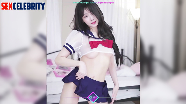 Naughty schoolgirl dances for you - fake solo video with Taeyeon 태연 소녀시대