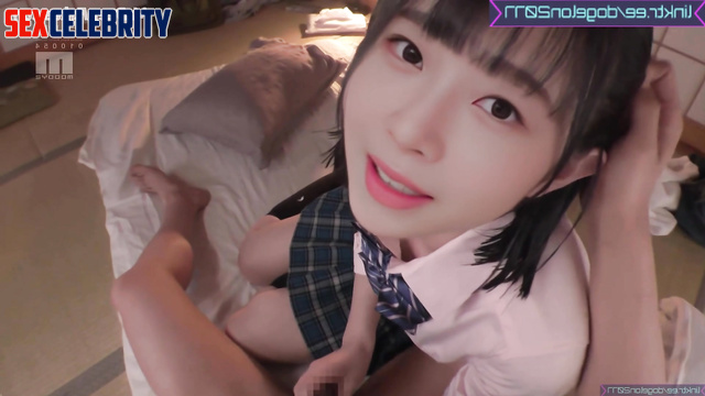 Young schoolgirl Rei ITZY and her first sex (레이 가짜 유명인 포르노)