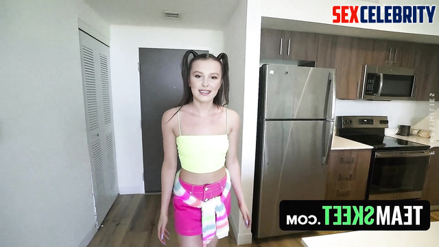 Millie Bobby Brown came to a friend's house to play PS5, fakeapp