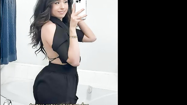 Voluptuous bitch Pokimane poses for the camera / face swap