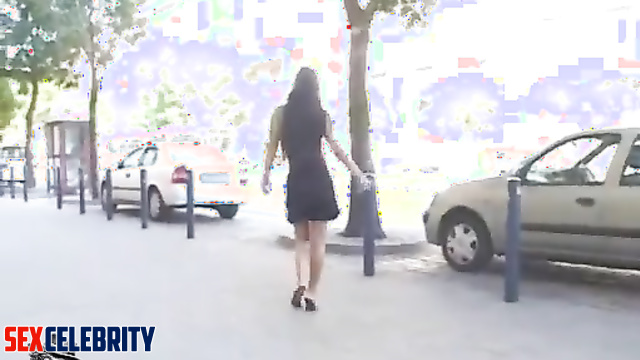 Look, she is exhibitionist (peeing in public places) Mila Kunis real fake