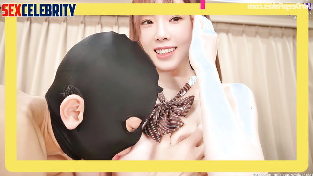 (태연 소녀시대) schoolgirl and her first adult love, look - Taeyeon face swap