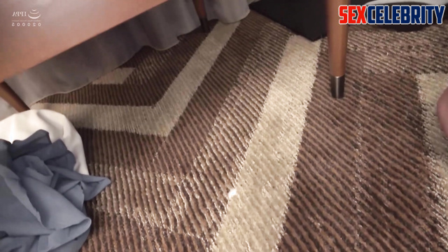 Modest tiny girl Yoona (윤아 소녀시대) wants to be uninhibited in bed, fakeapp