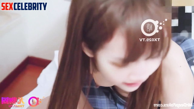 Schoolgirl jumps on a dick so clumsily / Chaewon (채원 아이즈원 르세라핌) fakeapp