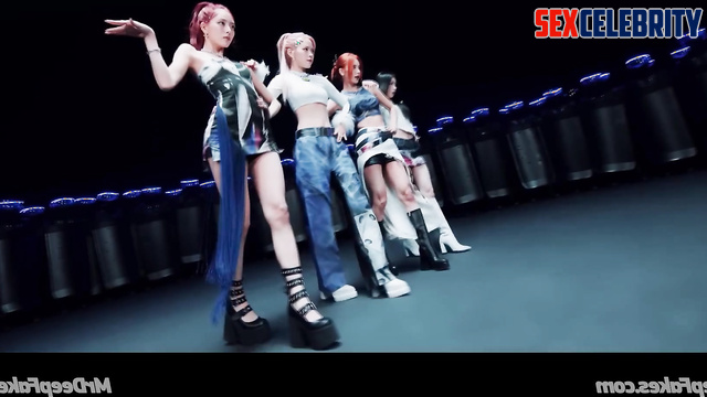 These babes love dancing and sucking - ITZY (있지 스마트한 얼굴 변화) pmv fake porn