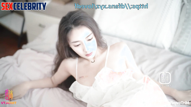 Chinese babe showed you her shaved & yummy pussy, Jiang Shuying 江疏影 换脸