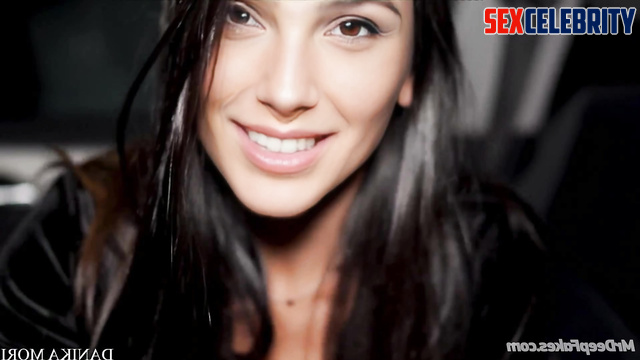 Gal Gadot deepfake hot and deep sucks a fat cock in a car POV