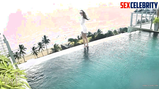 Natalie Portman made blowjob at her fucker's private villa / real fake