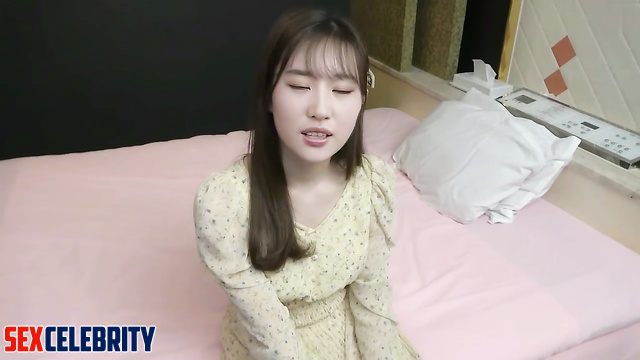 She looked at your eyes when you cumed on her pussy, Liu Yifei 刘亦菲 成人 ai