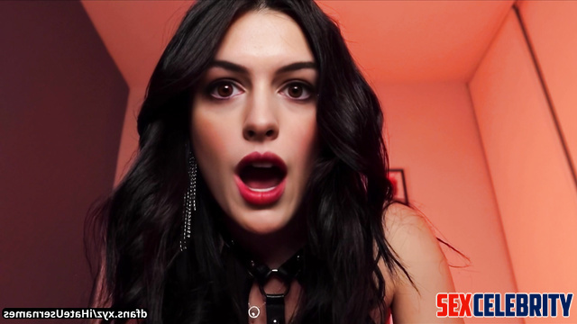She gave all her love to the dildo, look / Anne Hathaway solo fakeapp