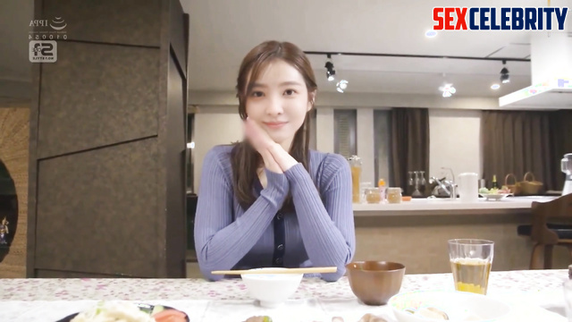 God created her holes for you, Zhang Ruonan (章若楠 充满激情的性爱) deepfake porn