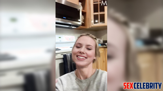 She always eats sperm as dessert / Scarlett Johansson in deepfake erotic