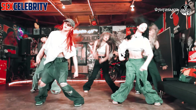 (르세라핌 연예인 섹스) LE SSERAFIM pmv porn - someone leaked their sex tapes