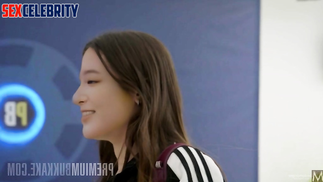 Bukkake party with Seulgi (슬기 레드벨벳) and her friends, smart face change