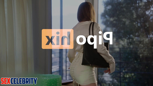 Amy Acker wants to impress your lust in bed - smart face change