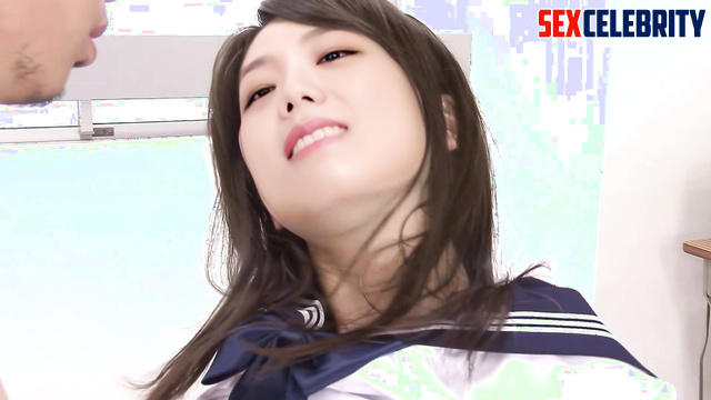 Student Jisoo fake gets fucked on her desk in class by her own teacher 지수 블랙핑크