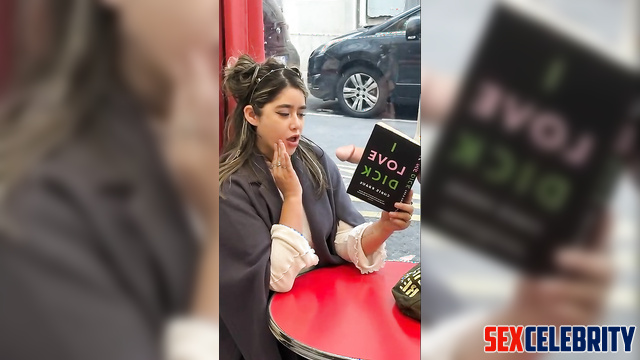 French-vietnamese slutty youtuber Elise Tran ASMR loves dick, ai