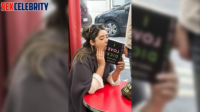 French-vietnamese slutty youtuber Elise Tran ASMR loves dick, ai