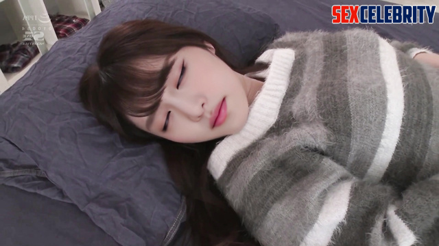 Oops, he accidentally hit her in the eye / Minnie (G)I-DLE fakeapp 민니 포르노