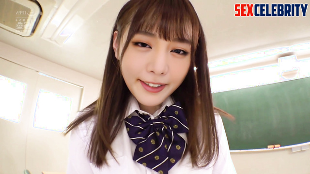 Classmate cumed on her skinny legs, Minnie (G)I-DLE fakeapp 민니 딥 페이크 에로틱