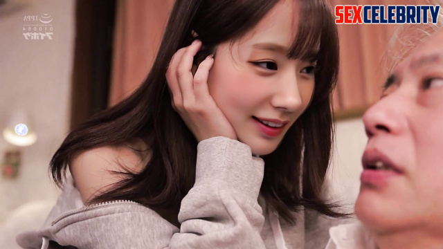 She sucked the old fart's fingers during sex, fake Miyeon (G)I-DLE 조미연 섹스