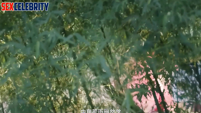 Just massage is not enough for her - Yang Mi (杨幂 中国人)