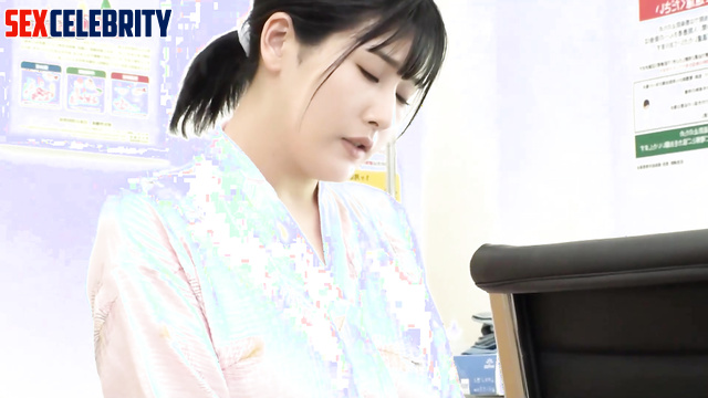 Busty babe Song Zu'er (宋祖儿) fucked by a pervy doctor 充满激情的性爱