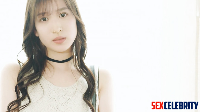 She is always horny for her boss - Wang Churan 王楚然 智能換臉