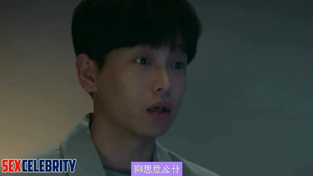 Passionate love in the office lift - Jiang Shuying (江疏影 智能换脸) face swap