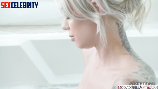 First Alanah Pearce sucked him in the bathroom and then he fucked her, ai