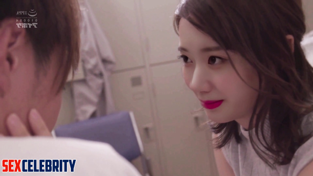 Oral sex in the locker room / Chaeryeong (채령 있지) deep learning program