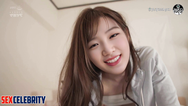 He lifted her spirits with sex, look (카즈하 르세라핌) Kazuha deep learning prog