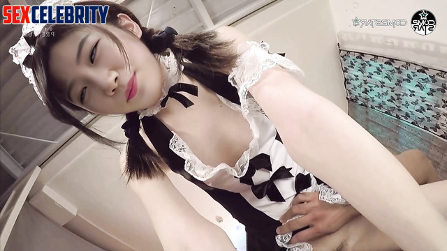 카즈하 르세라핌 housemaid made him gentle blowjob after cleaning, fake Kazuha